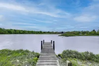 Cozy Narragansett Cottage w/ Dock & Outdoor Shower - Beach