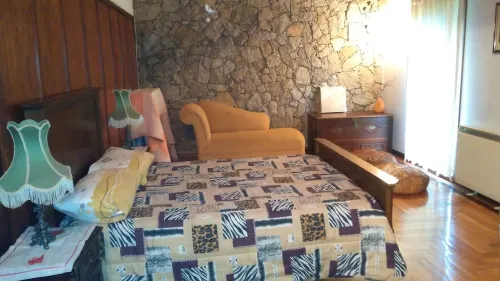 Charming chalet  with private pool and around to beaches