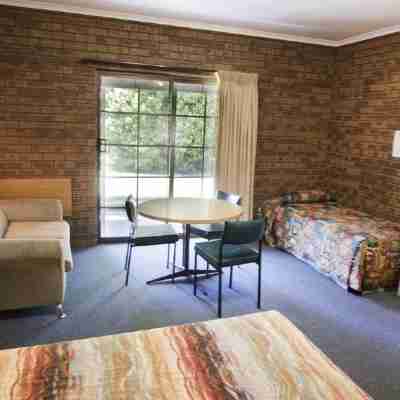Tocumwal Golf Resort Rooms