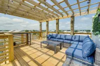 Carolina Beach Vacation Rental w/ Rooftop Terrace - parking