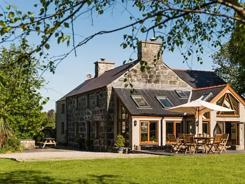 Tyddyn Morthwyl - parkir