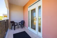 Colinas del Atlantico Vacational House 2nd Floor Hotels in Arenales Altos