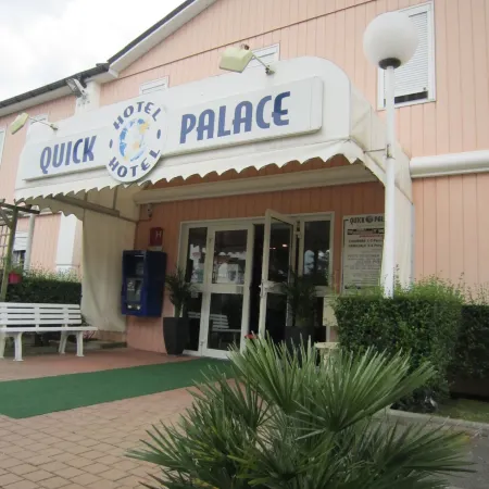Quick Palace Nantes la Beaujoire Отели рядом с достопримечательностью «Станция Haluchère-Batignolles»