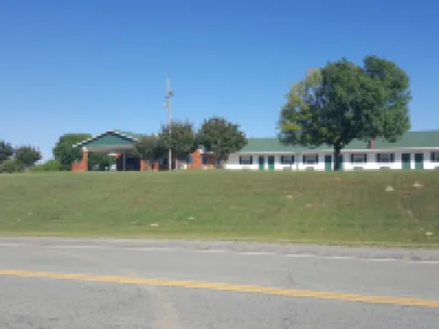 Lake Eufaula Inn Hotels in McIntosh County