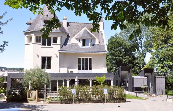 Le Clos du Pontic Logis et Cit'Hotel