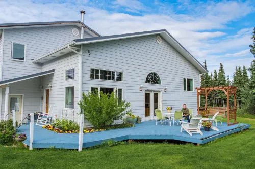 Denali Primrose Bed & Breakfast - parking