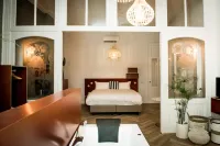 Fitz Roy Urban Hotel, Bar and Garden Hotels in Statenkwartier