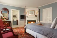 Harbor Light Inn Hotels in Marblehead