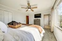 Lakefront Cabin Retreat w/ Dock in Robbinsville! - 3-Star