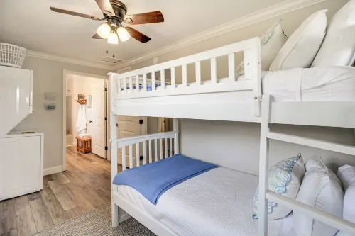 Bring Your Boat: Retreat Near Lake Guntersville - 2-Star