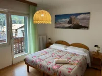 B&B Meublè Giustina Hotel in zona Tre Cime di Lavaredo all'uncinetto