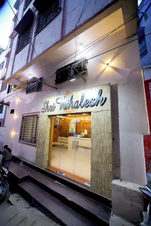 Hotel Shri Vithalesh Отели рядом с достопримечательностью «View Point at Temple Wall»