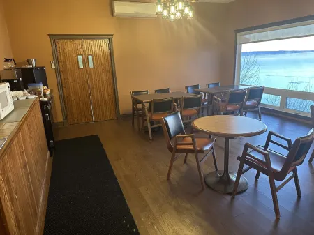 Motel Carleton Sur Mer Отели в г. Авиньон