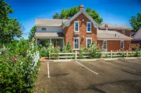 Heritage Inn