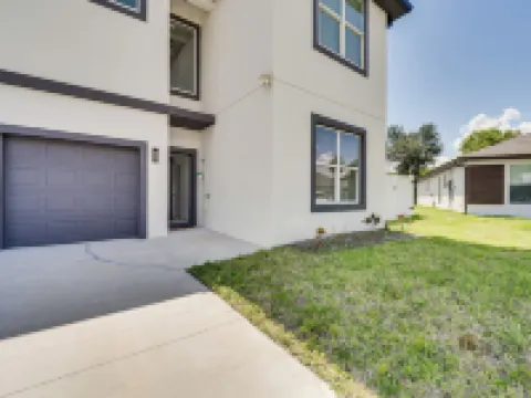 3 Mi to Lakefront Beach: St Cloud Apt Hotels in St. Cloud