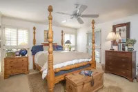 Coastal Casa 2 Bedroom Home - 4-Star