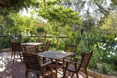 Guildford River Retreat Hotels in Caversham