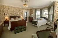 Homeport Historic B&B Hotels in Saint John