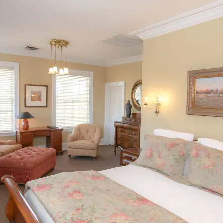 Bluff View Inn