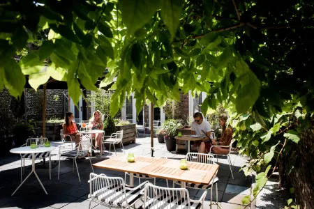 Fitz Roy Urban Hotel, Bar and Garden