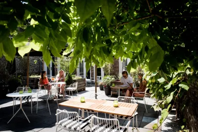 Fitz Roy Urban Hotel, Bar and Garden Hotels in Statenkwartier
