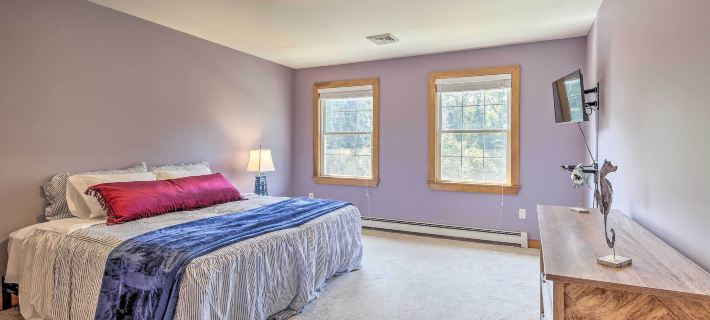 Walk to Buzzards Bay Beach Spacious Onset Home Hotéis em Wareham