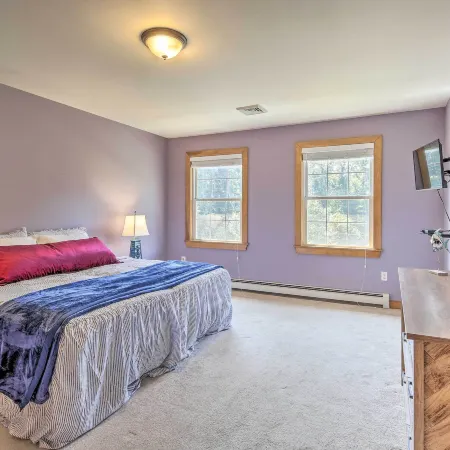 Walk to Buzzards Bay Beach Spacious Onset Home