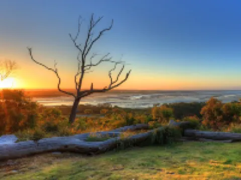 Island View Spa Cottage Hotels in Smithton