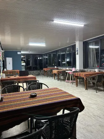 Paradise House Отели в г. Памуккале