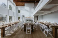 Mervue Estate at Crook Point Hotels in Curry County