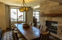 Four Bedroom Penthouse in Canyons Village - Apartments