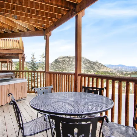 Chiefs Head Peak 21b 2 Bedroom Condo by RedAwning