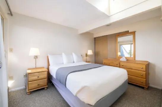 Surfcrest Resort فنادق في 