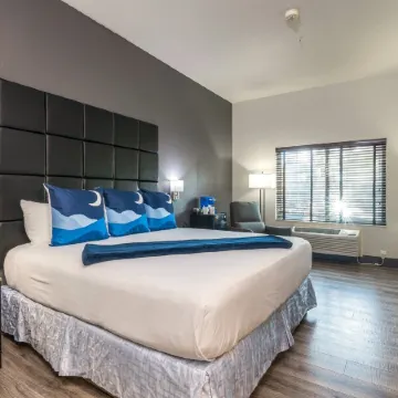 Wood River Inn & Suite