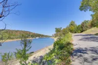 Secluded Vian Retreat Close to Tenkiller Lake - Parkering