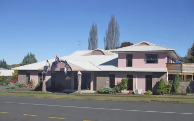 Central Park Motor Inn Hotels in 