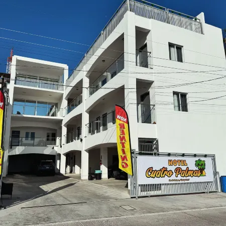 Cuatro Palmas Hotel