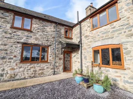 Maestyddyn Farm House Отели в г. Клокаеног