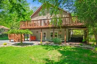 Game Room and Hot Tub - Stunning Mountain Escape
