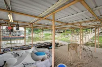 Lake Brownwood Home w/ Private Boat Dock! - parkir