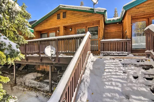 The Cottages: Skiers Escape Half-Mi to Eagle Point