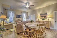 Quaint Apartment in Historic Georgetown! - Bathtub