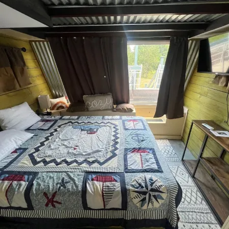 Beached Houseboat-Free Park Pass