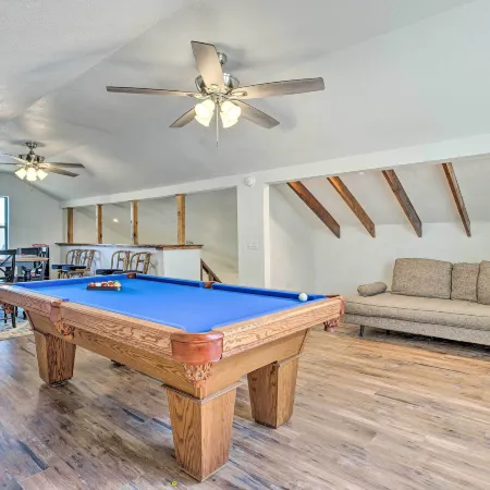 Updated Norman Getaway w/ Porch + Fire Pit!