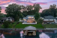Elysian Shores w/Heated Pool & Optional Boat Rental - 4-Star