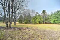Spacious Cabin w/ Decks Near Saratoga Springs - Homestays