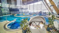 Hotel AquaCity Seasons - С бассейном