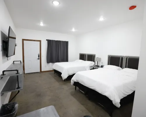 Bears Den Motel Hotels in Pine County