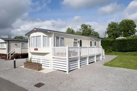 Maple - Near Folly Farm Cosy Retreat Отели рядом с достопримечательностью «Зоопарк Фоли Фарм Адвенчер Парк энд»