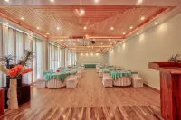 Snow Flakes Resort and Spa Centrally Heated Luxury Resort